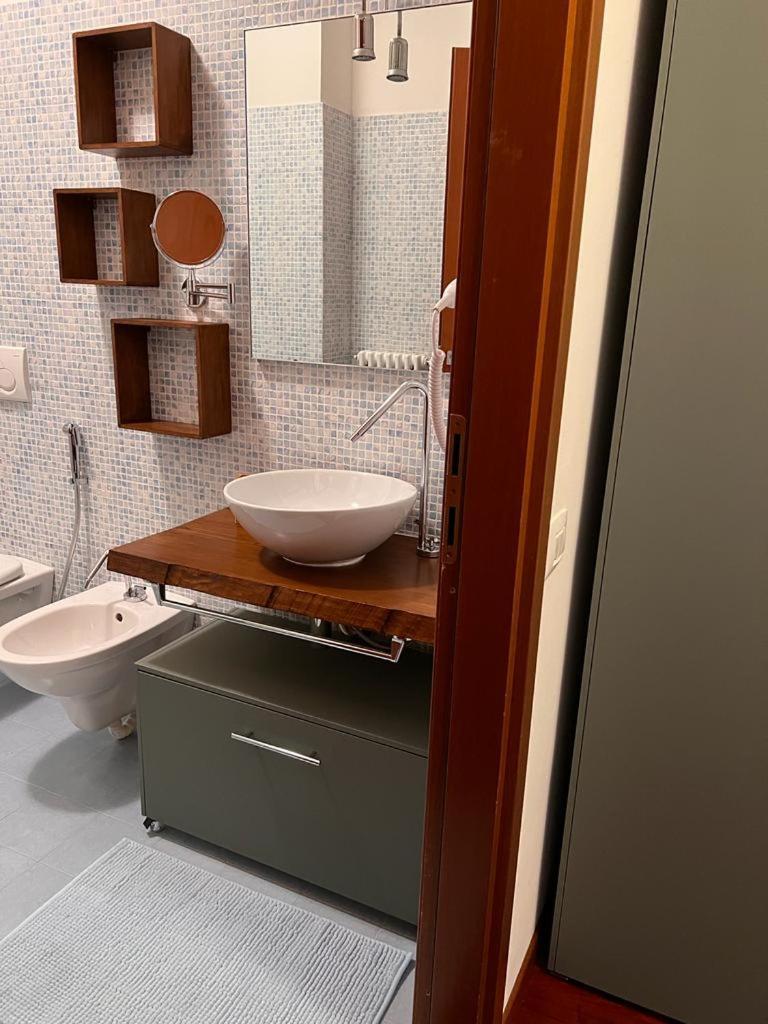 Coco Apartment Bergamo Bagian luar foto